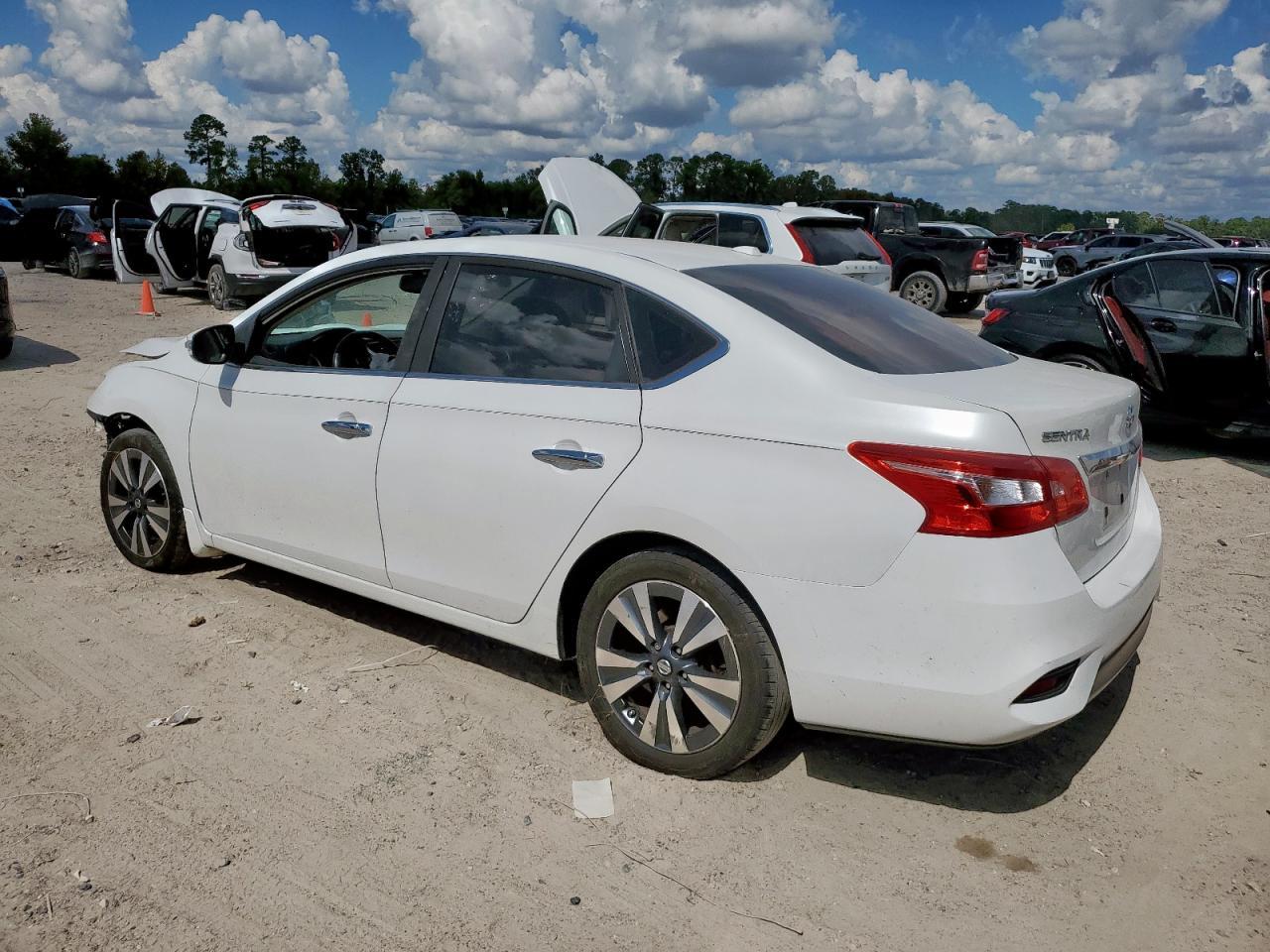 2016 Nissan Sentra - zdjęcie 2