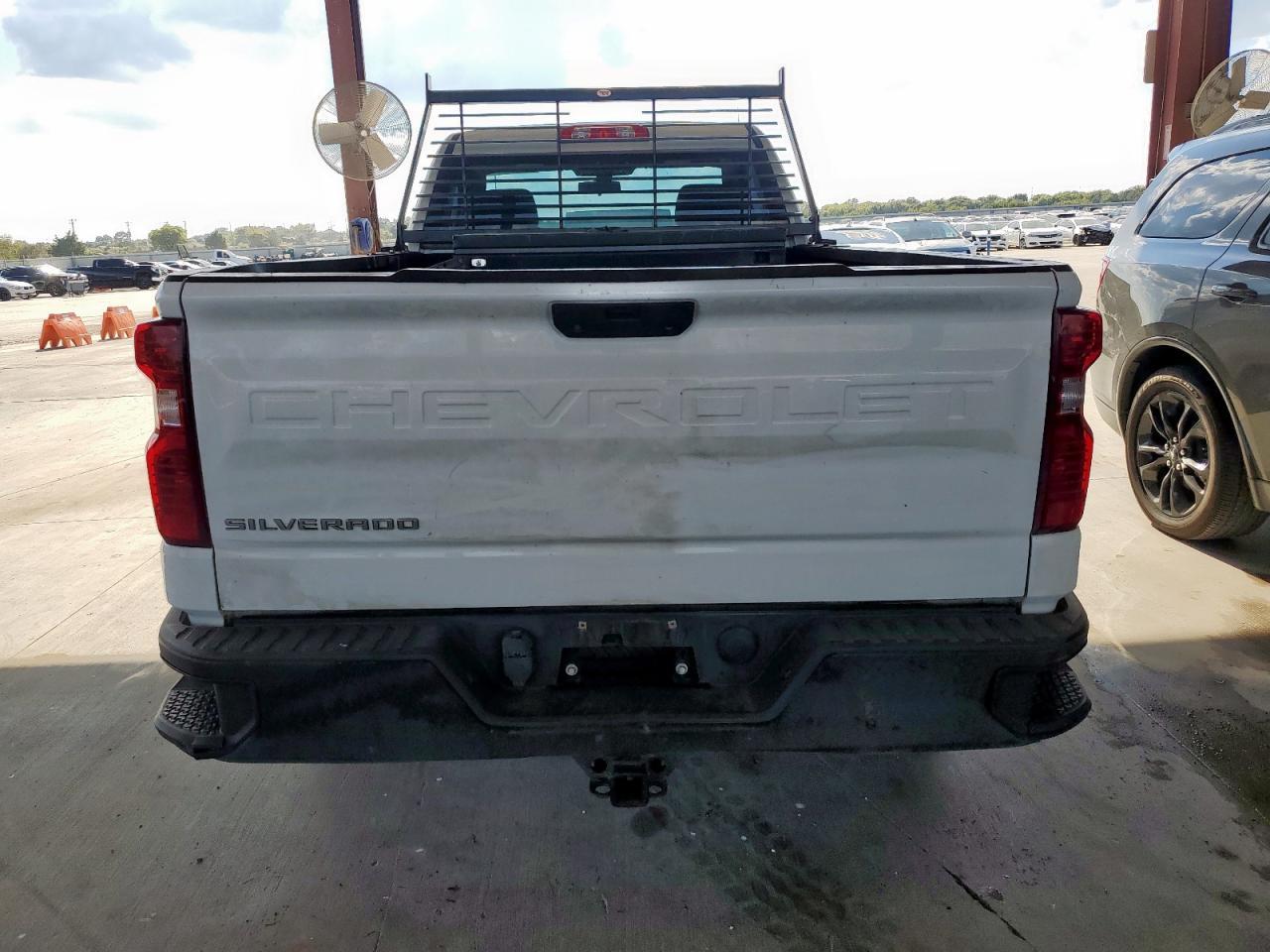 2021 Chevrolet Silverado - zdjęcie 6