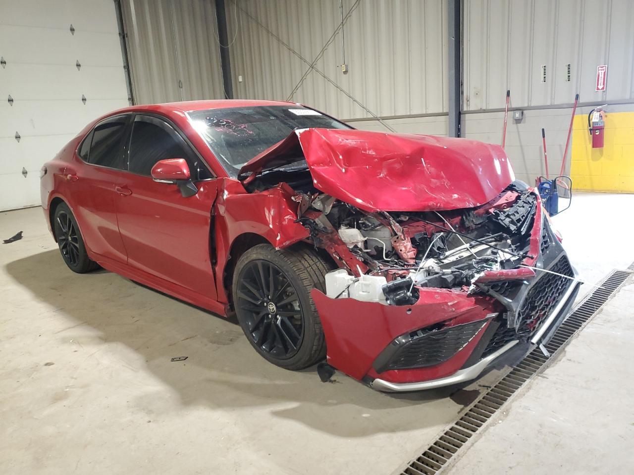 2022 Toyota Camry - zdjęcie 4