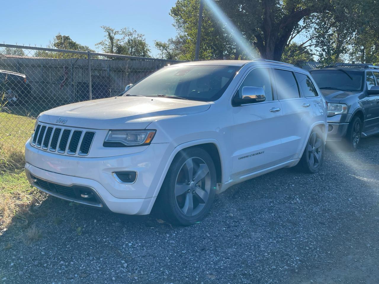 2014 Jeep Grand Cherokee Overland - zdjęcie 2