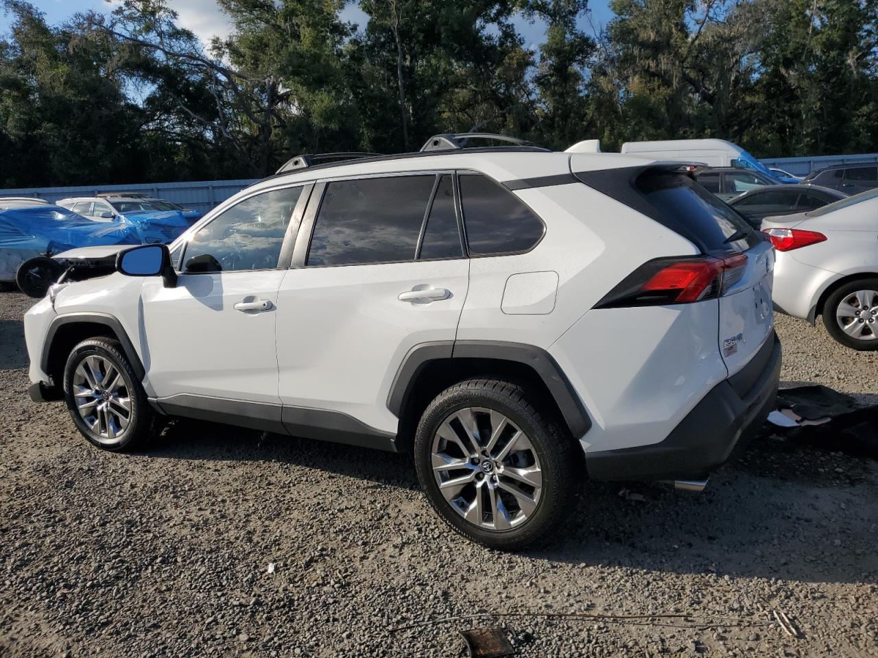 2020 Toyota Rav4 Xle Premium - zdjęcie 2