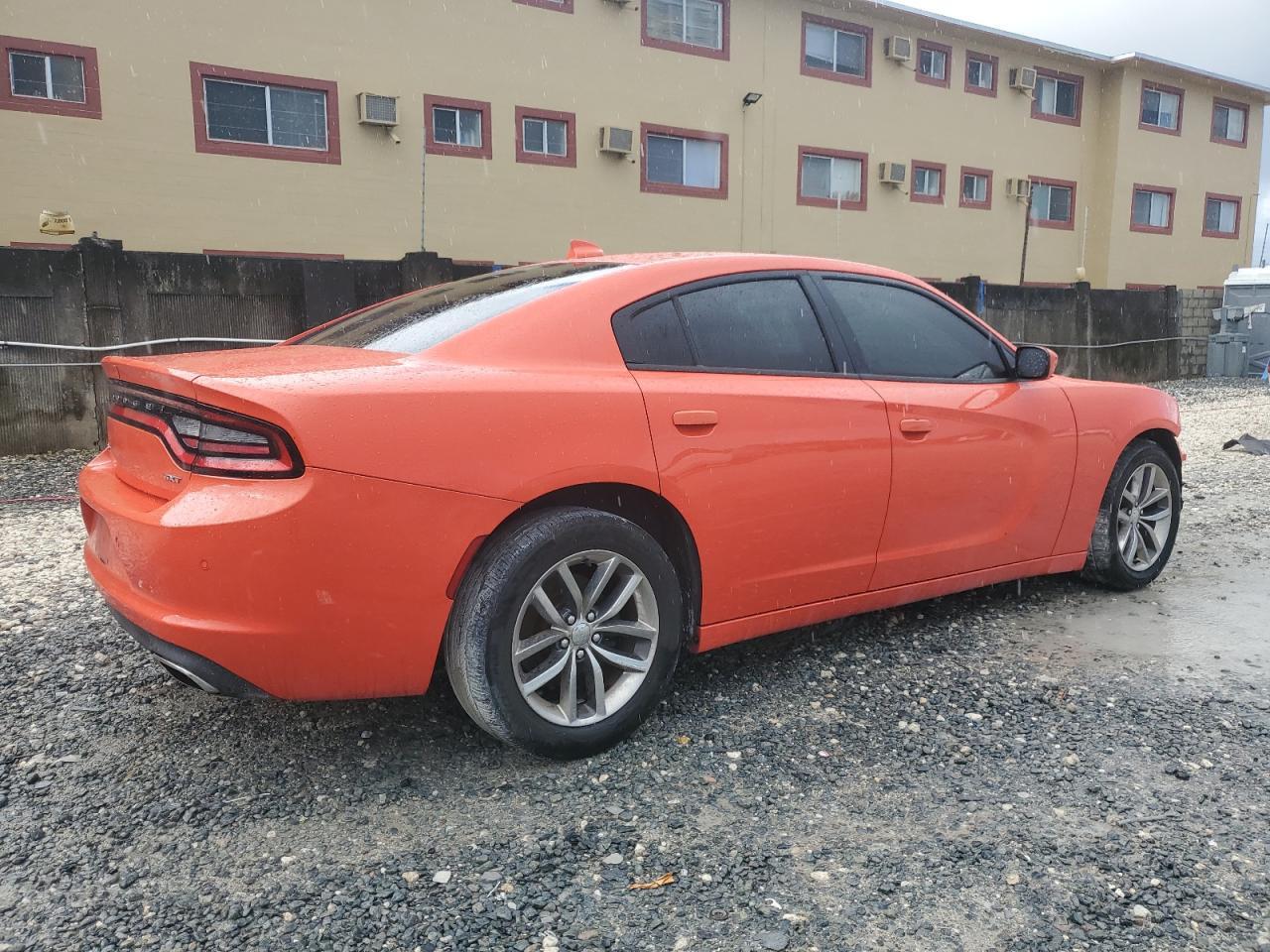 2016 Dodge Charger Sxt - zdjęcie 3
