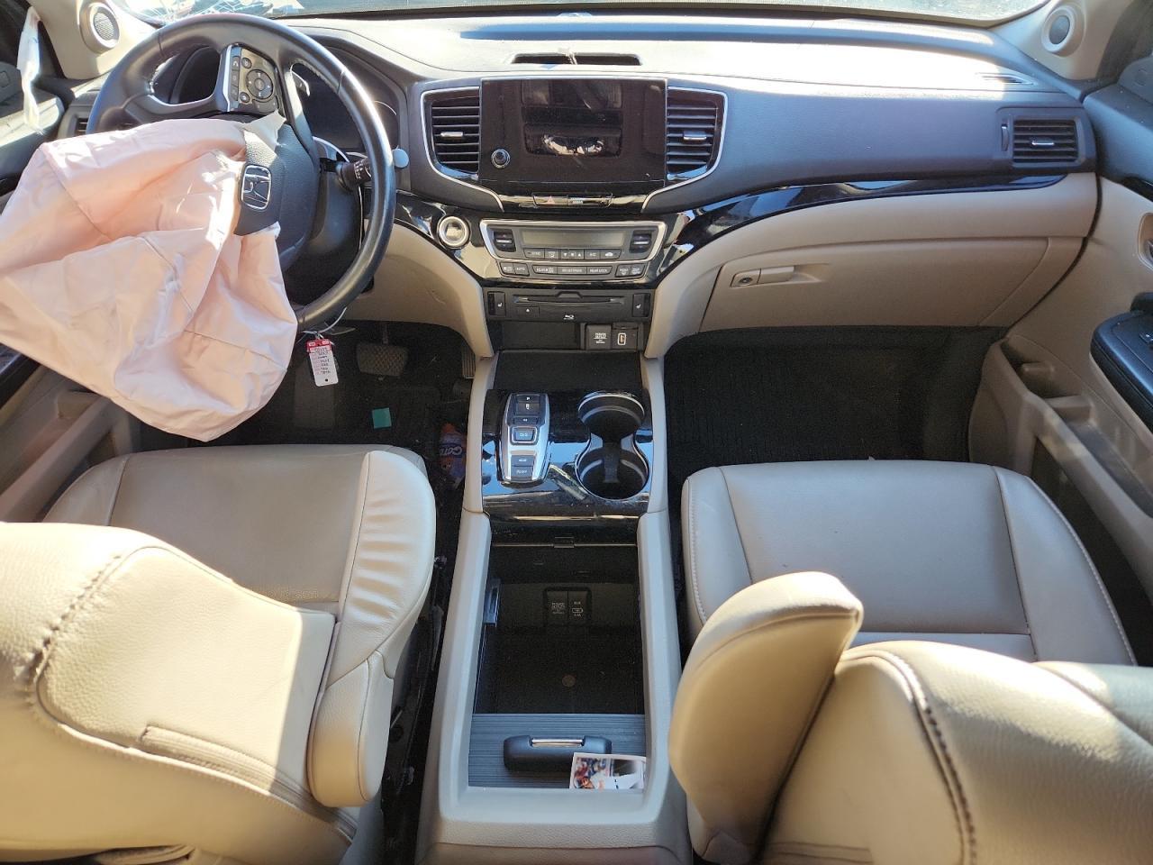 2020 Honda Pilot Touring - zdjęcie 8