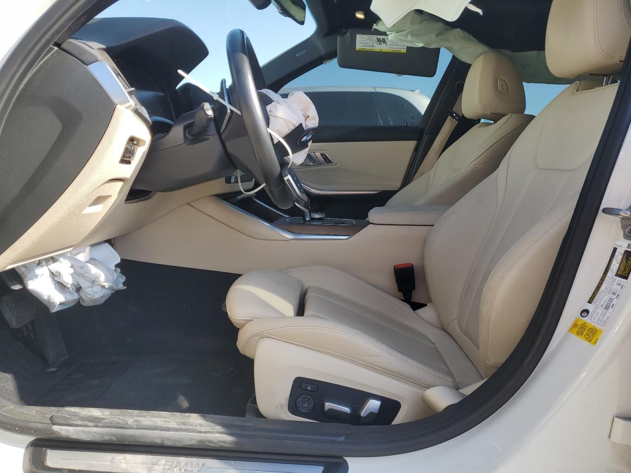 2021 BMW Seria 3 - zdjęcie 7