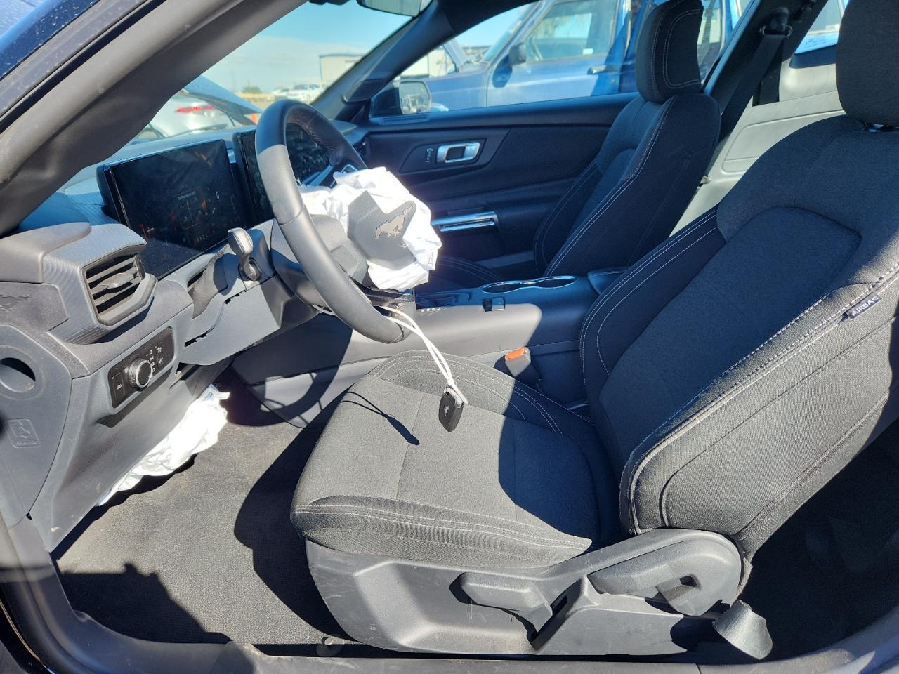 2025 Ford Mustang - zdjęcie 7