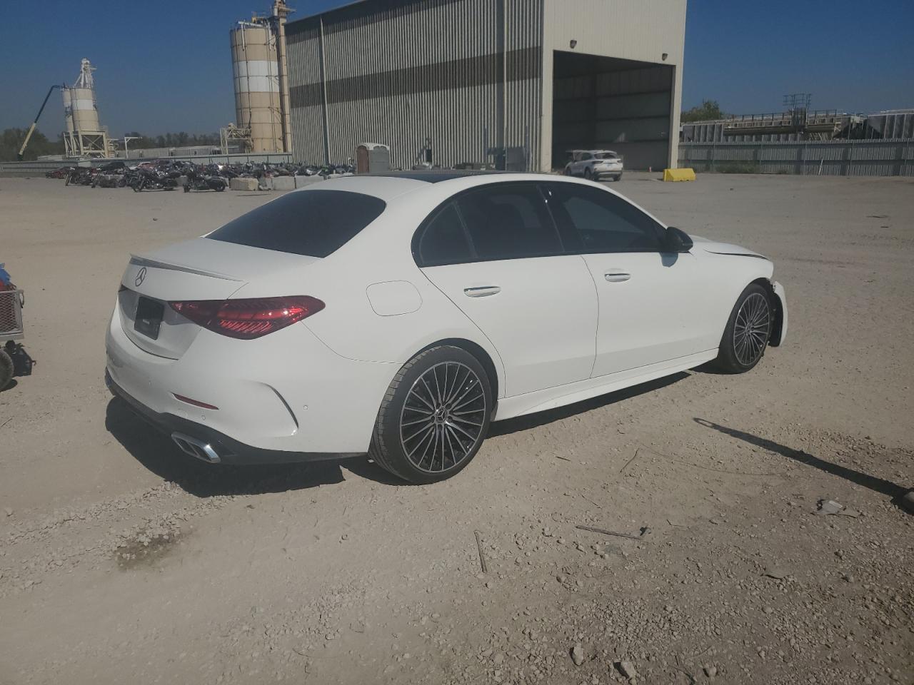 2023 Mercedes-Benz C 300 - zdjęcie 3