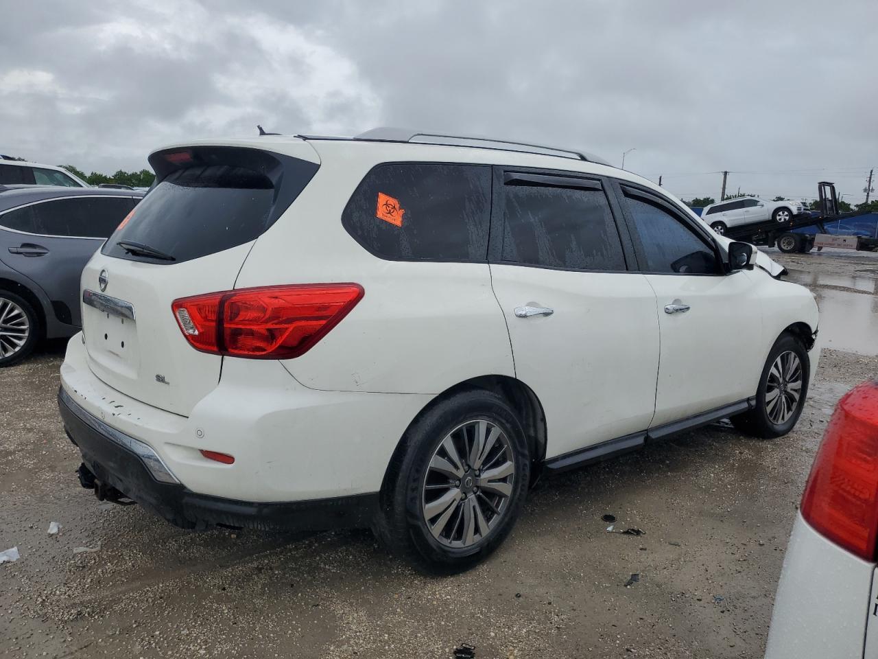 2018 Nissan Pathfinder S - zdjęcie 3