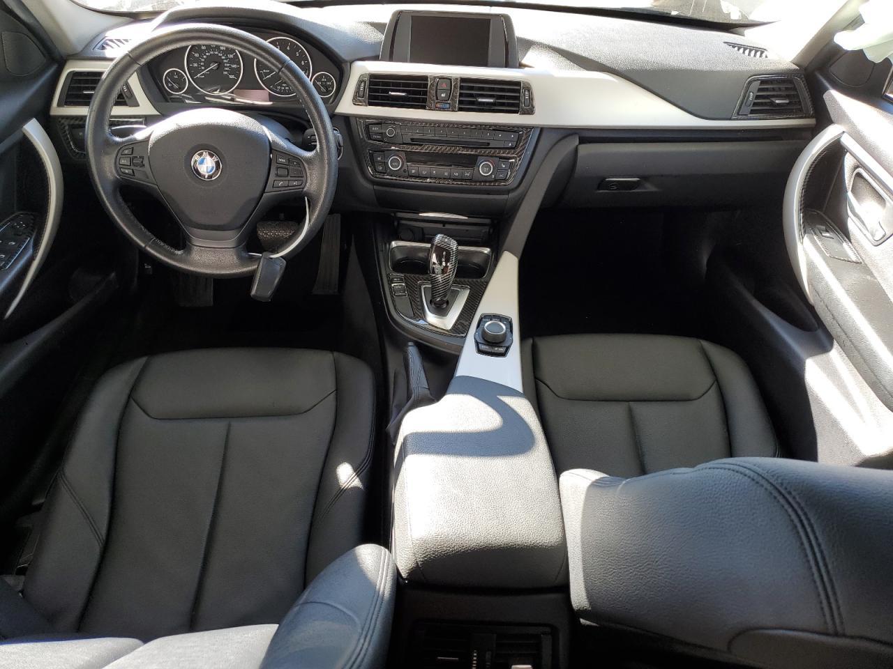 2015 BMW Seria 3 - zdjęcie 8