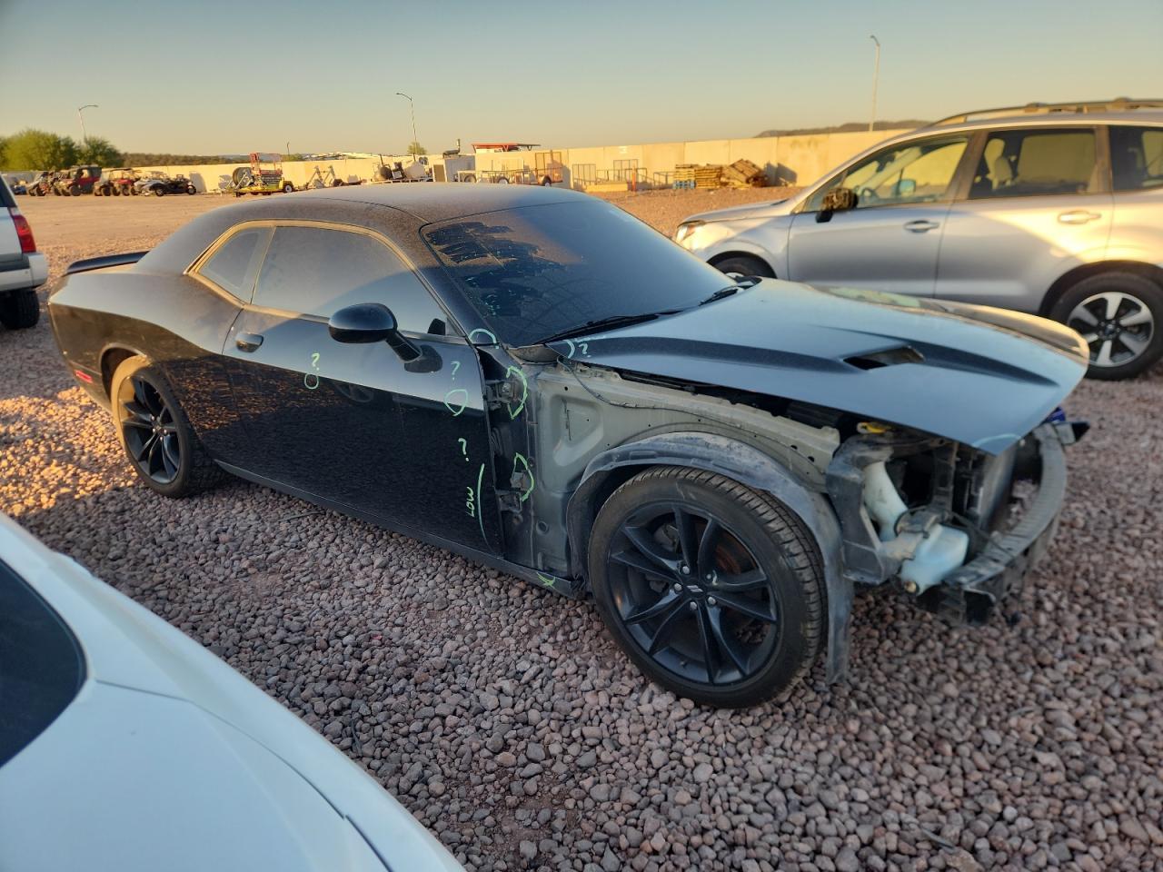 2017 Dodge Challenger - zdjęcie 4