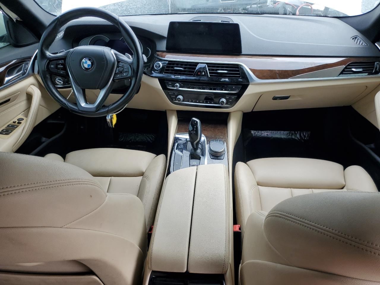 2019 BMW Seria 5 - zdjęcie 8