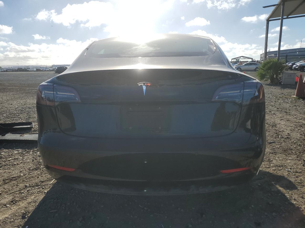2020 Tesla Model 3 - zdjęcie 6
