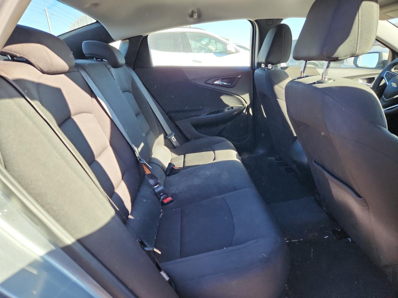 2023 Chevrolet Malibu Ls - zdjęcie 10