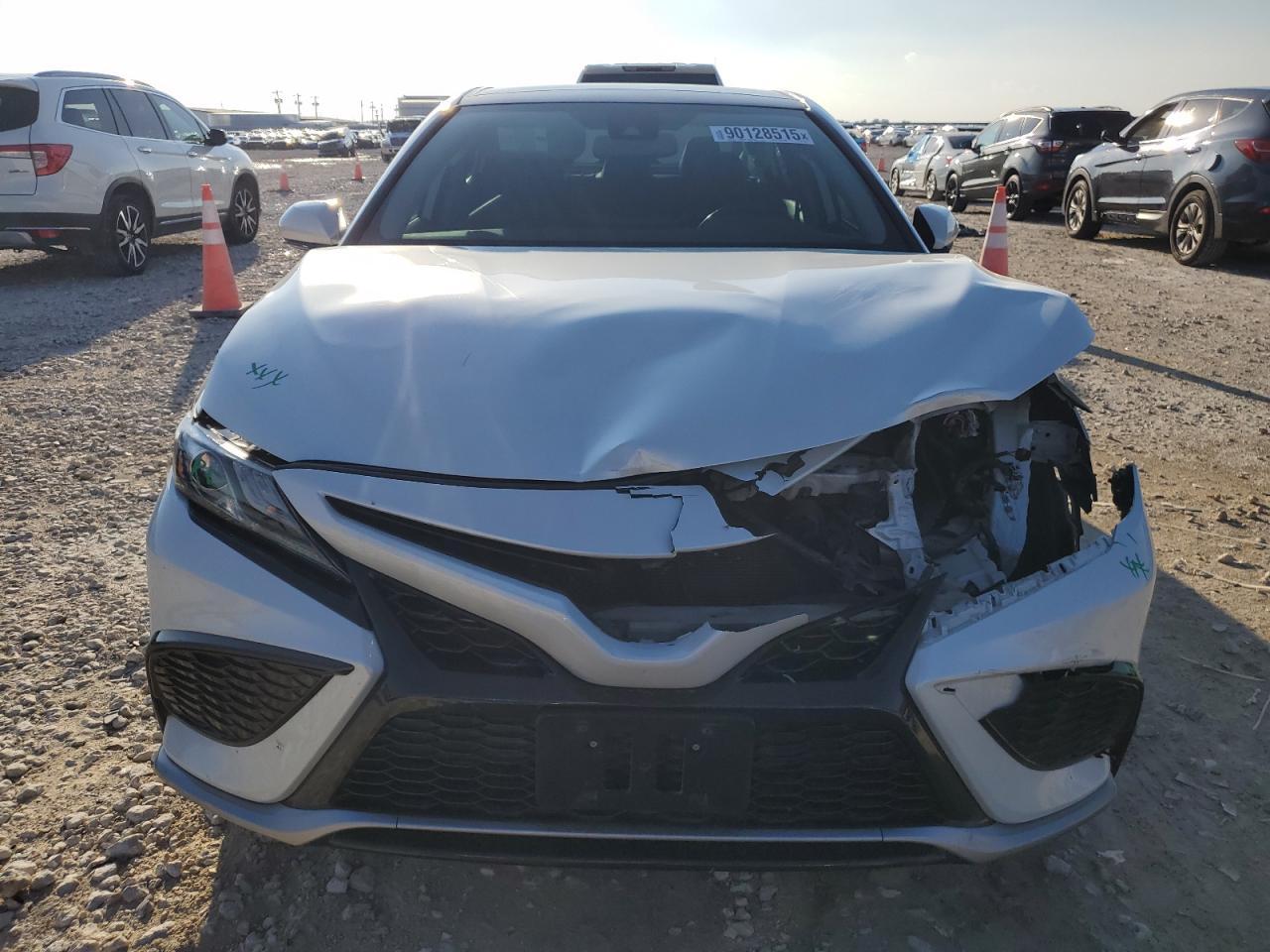 2022 Toyota Camry - zdjęcie 5