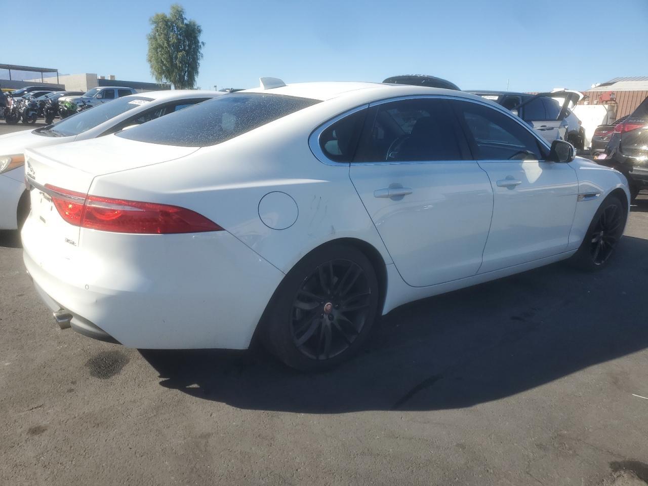 2016 Jaguar Xf Prestige - zdjęcie 3