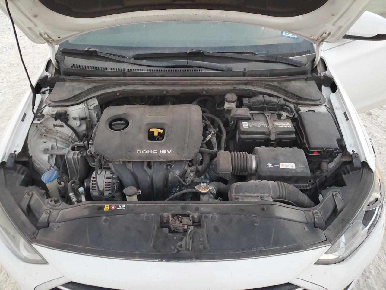 2017 Hyundai Elantra - zdjęcie 11