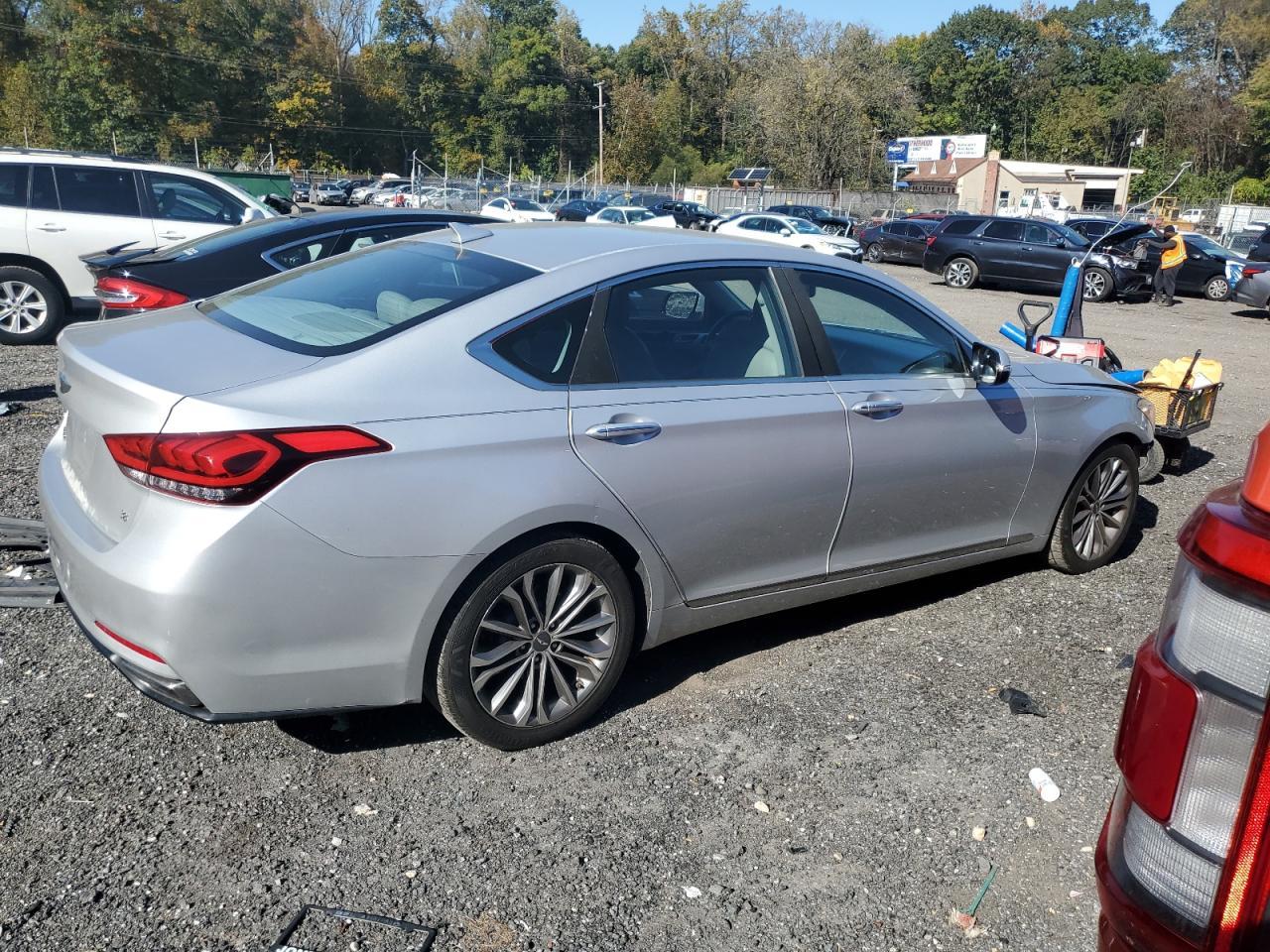 2016 Hyundai Genesis - zdjęcie 3