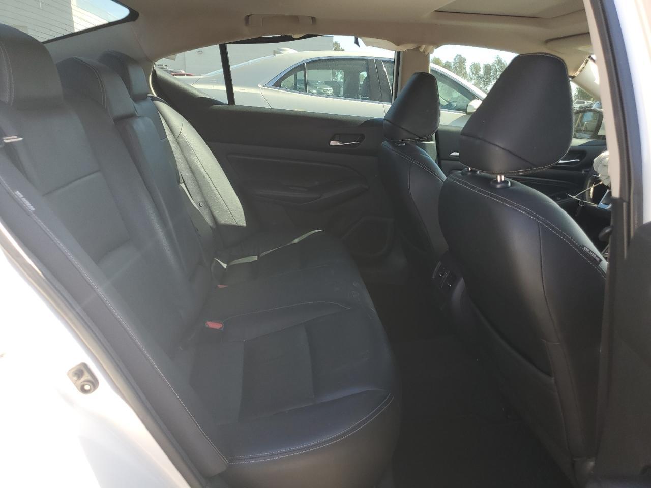 2019 Nissan Altima - zdjęcie 10