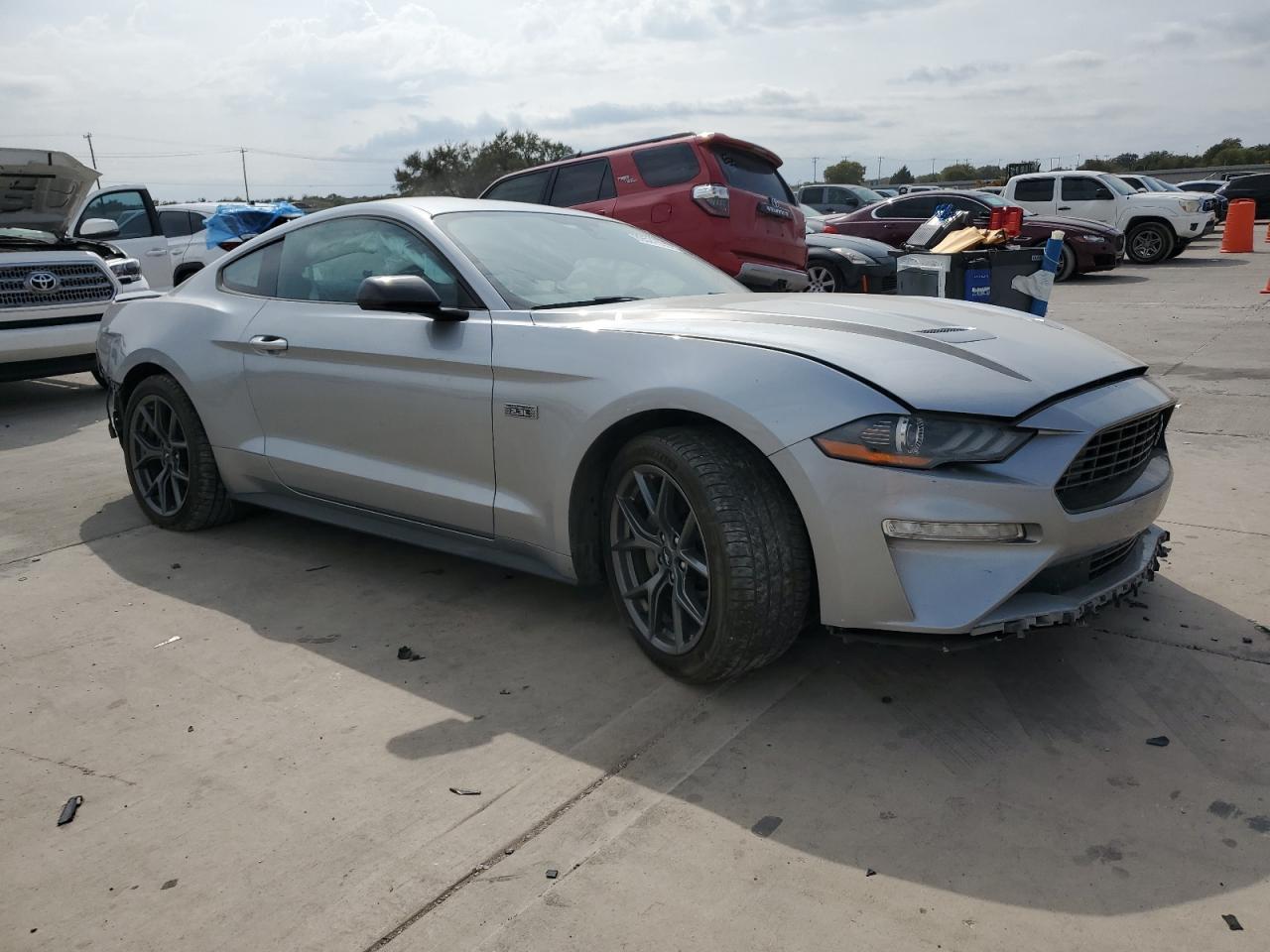 2020 Ford Mustang - zdjęcie 4