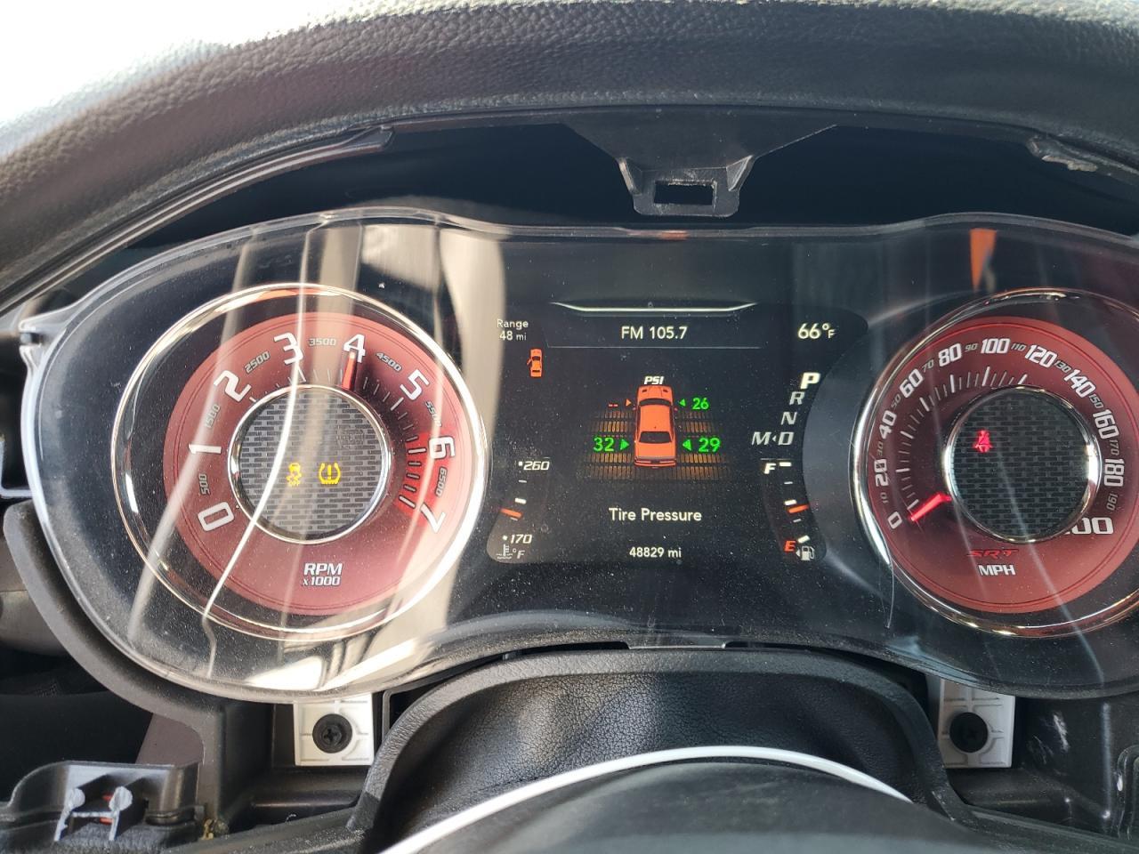 2016 Dodge Challenger - zdjęcie 9