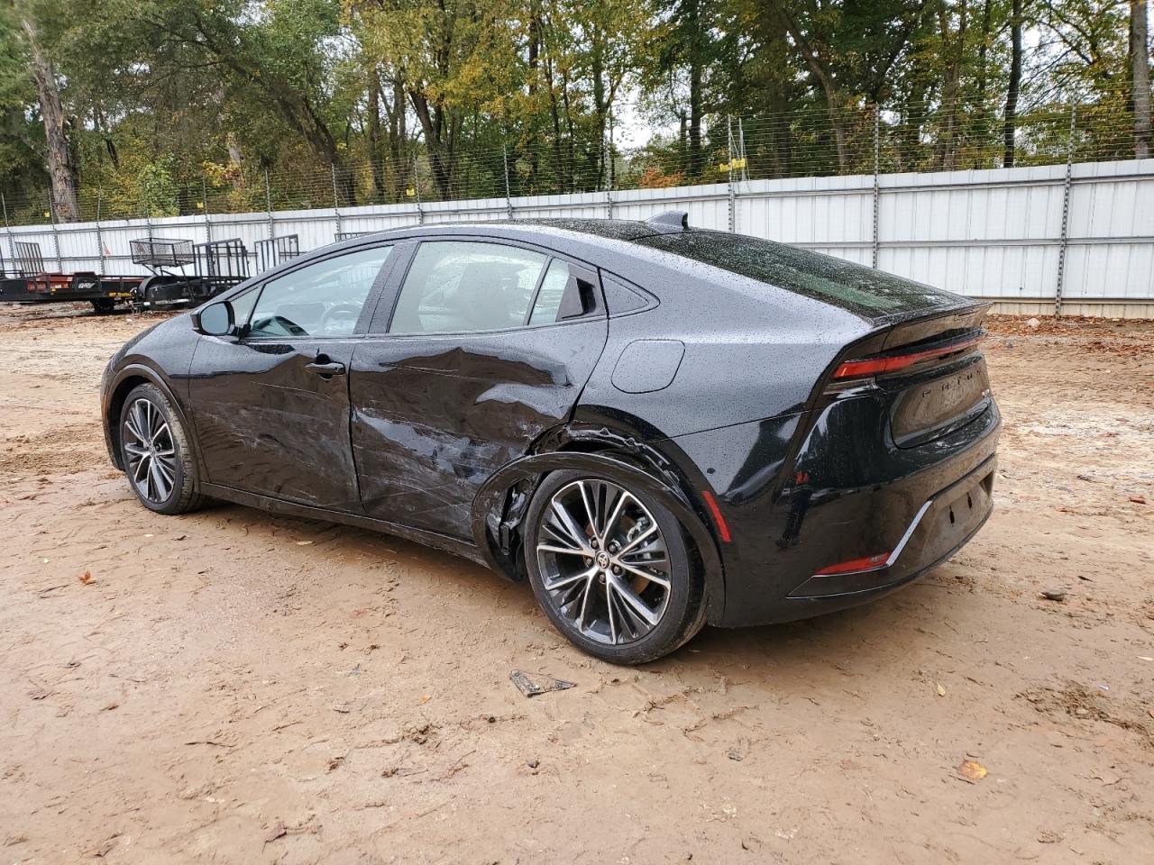 2024 Toyota Prius - zdjęcie 2