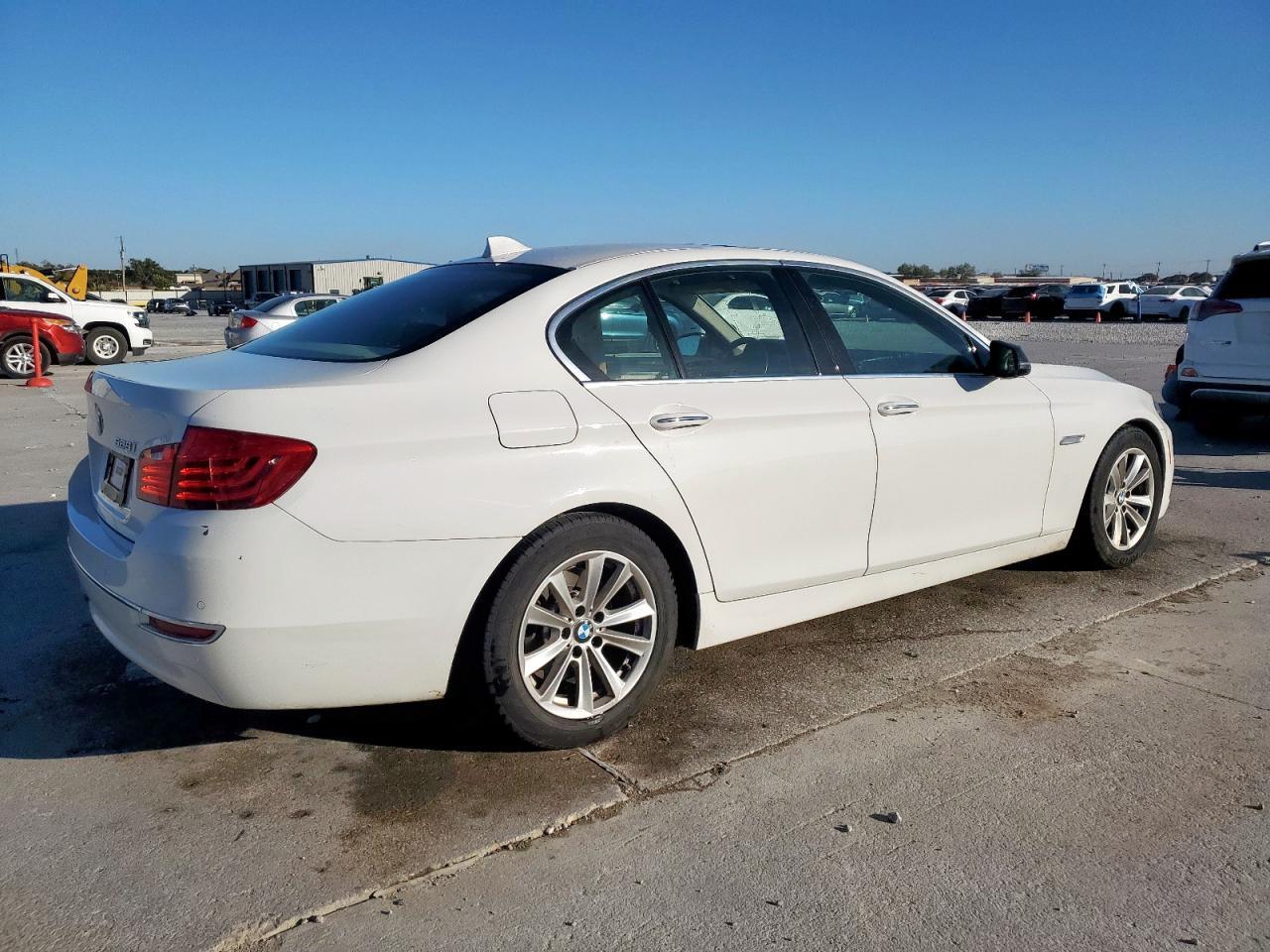 2015 BMW 528 I - zdjęcie 3