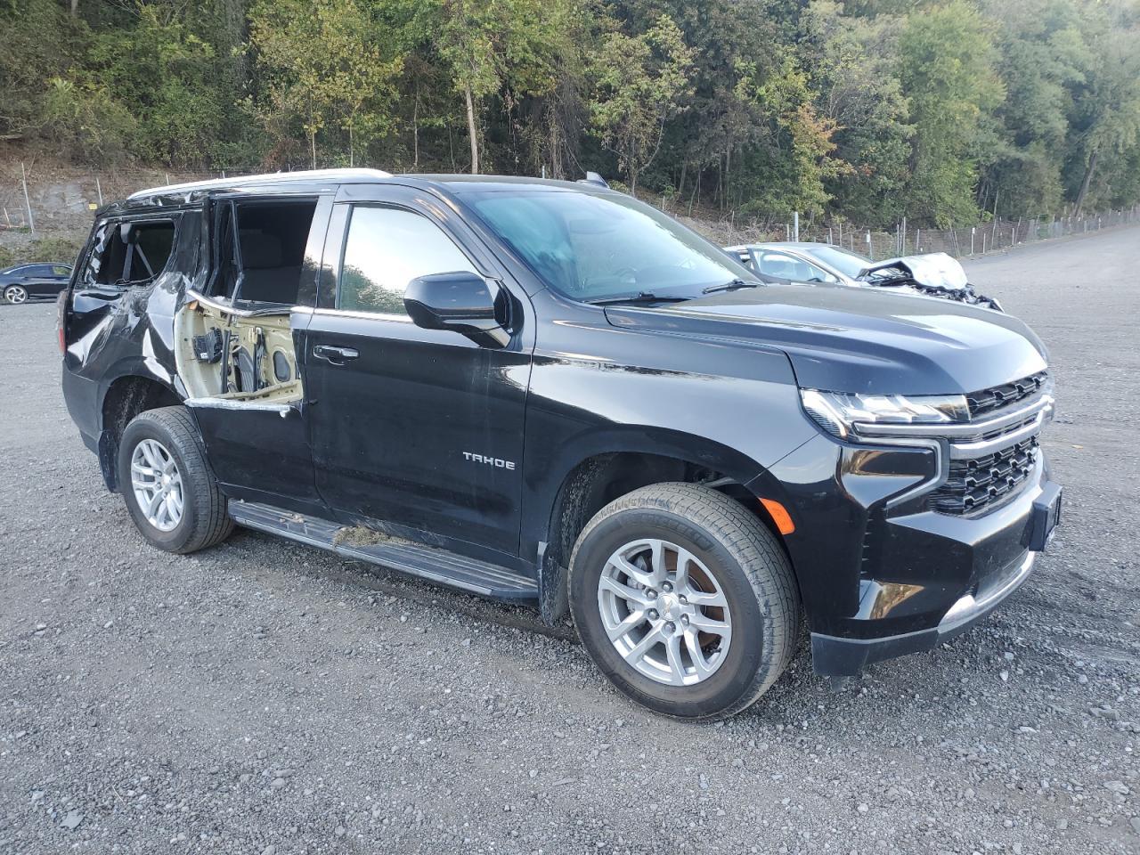 2021 Chevrolet Tahoe K1500 Ls - zdjęcie 4