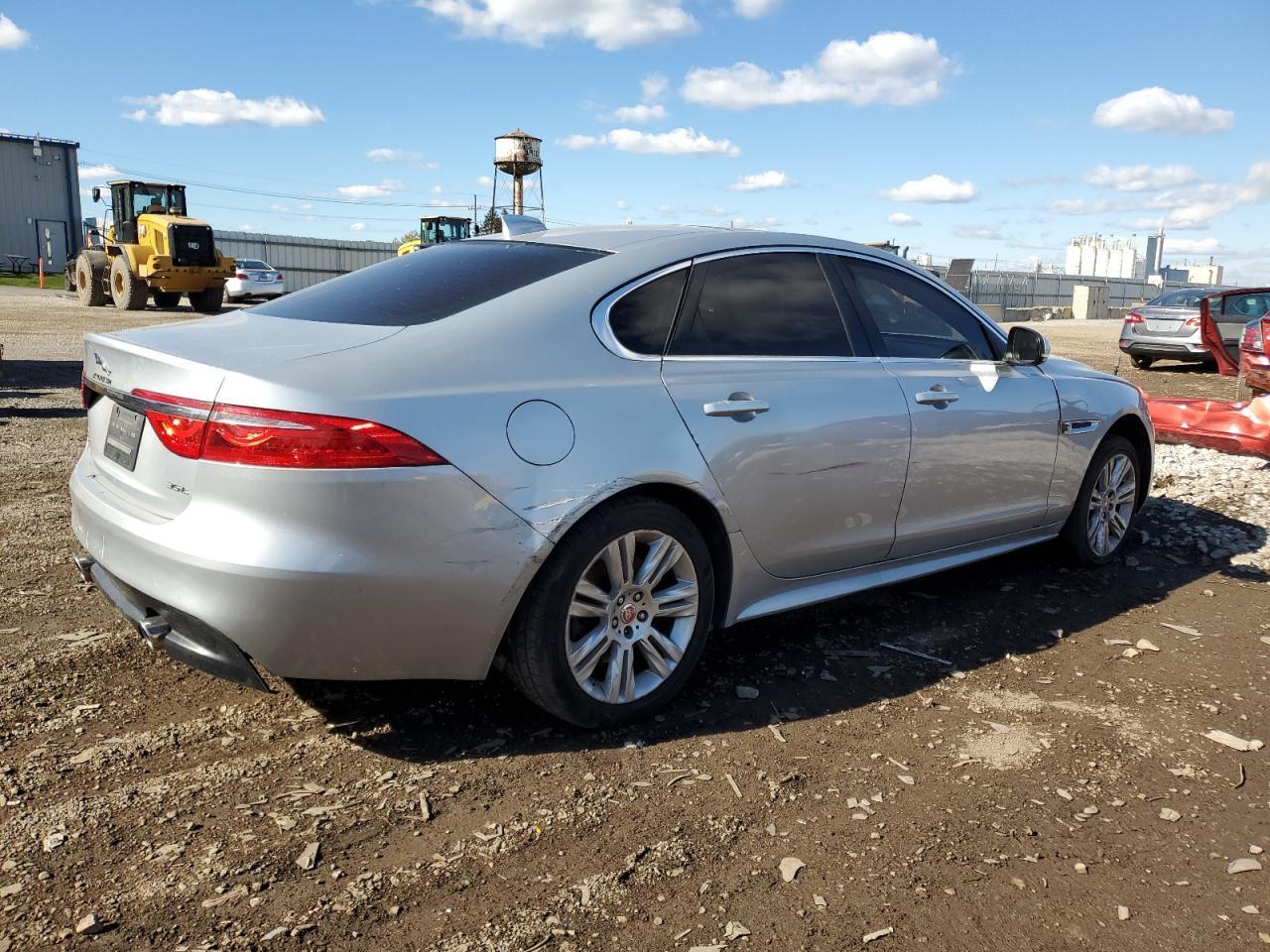 2016 Jaguar Xf Premium - zdjęcie 3