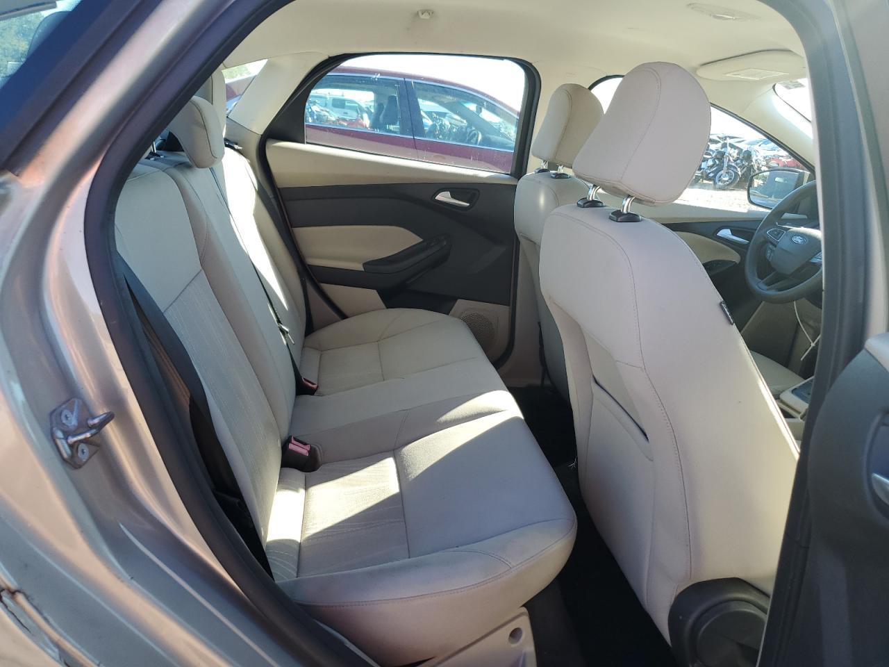 2015 Ford Focus Se - zdjęcie 10