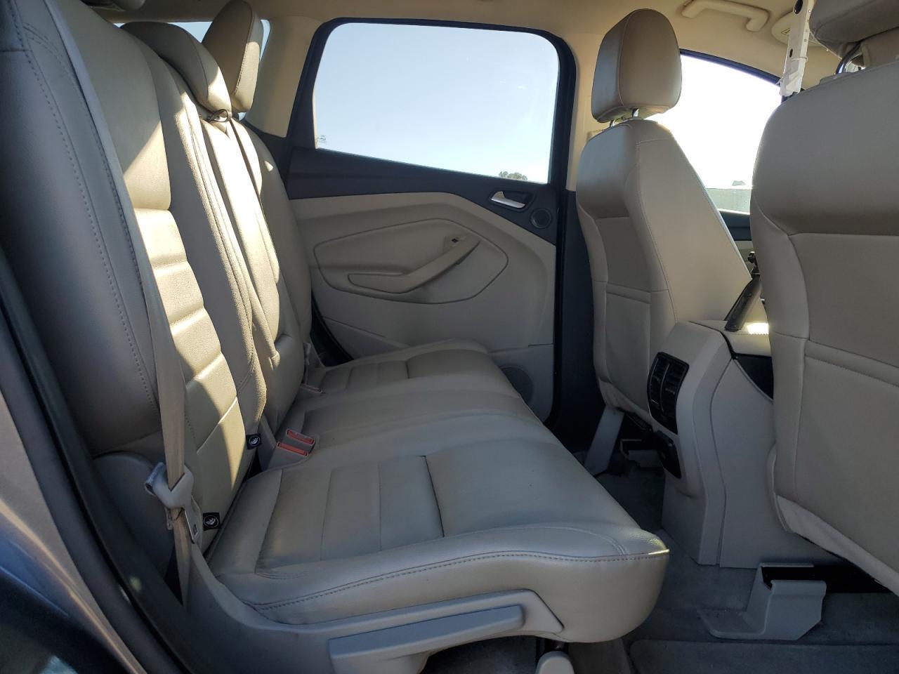 2014 Ford Escape Titanium - zdjęcie 11