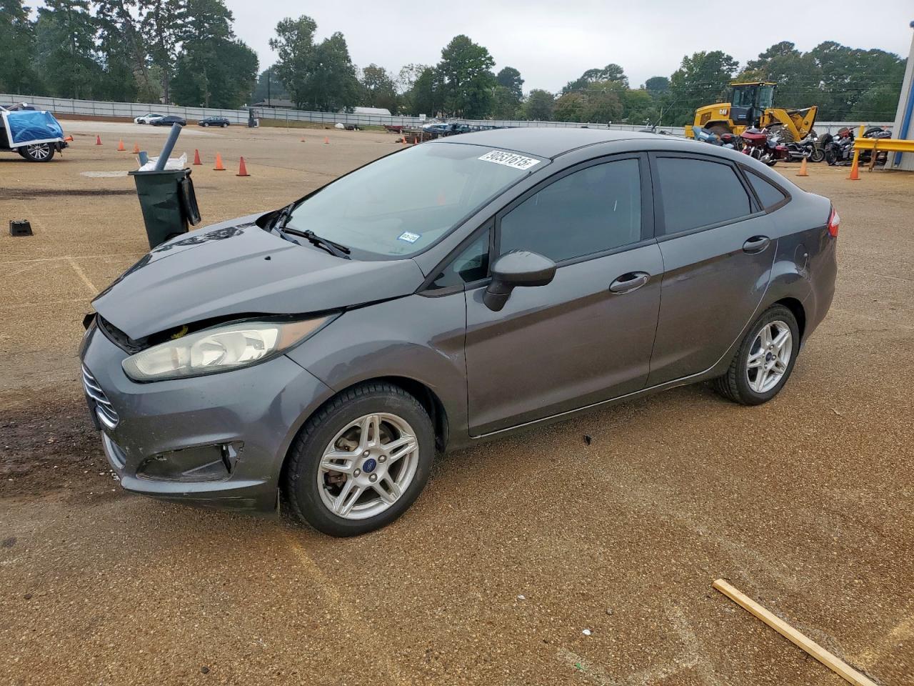 2017 Ford Fiesta - zdjęcie główne