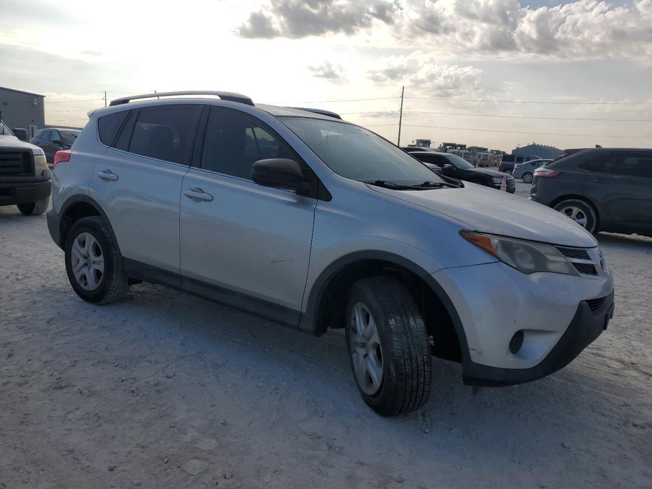 2015 Toyota RAV 4 - zdjęcie 4