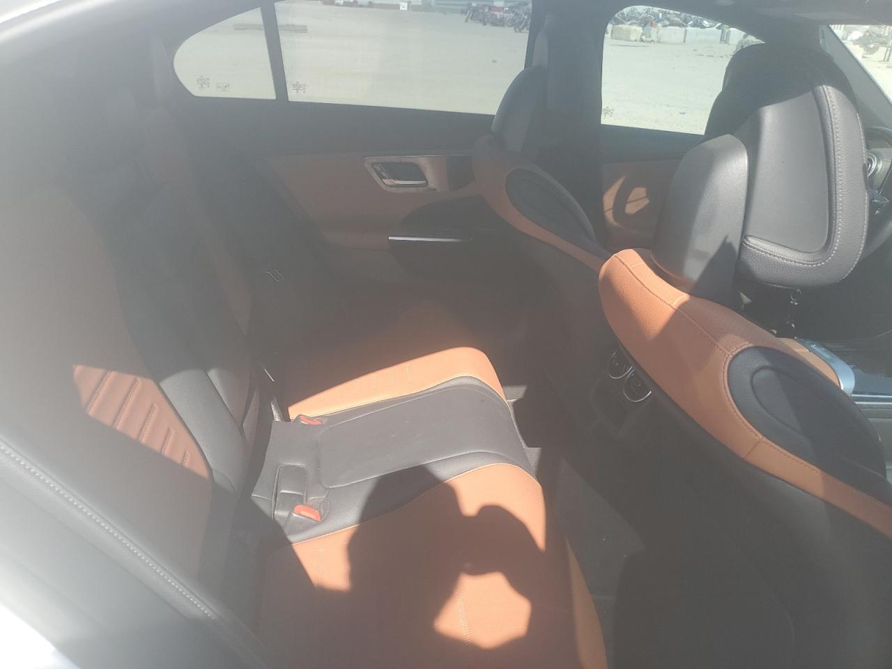 2023 Mercedes-Benz C 300 - zdjęcie 10