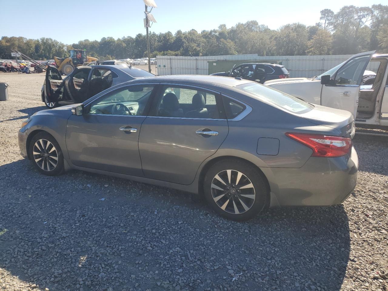 2016 Nissan Altima - zdjęcie 2