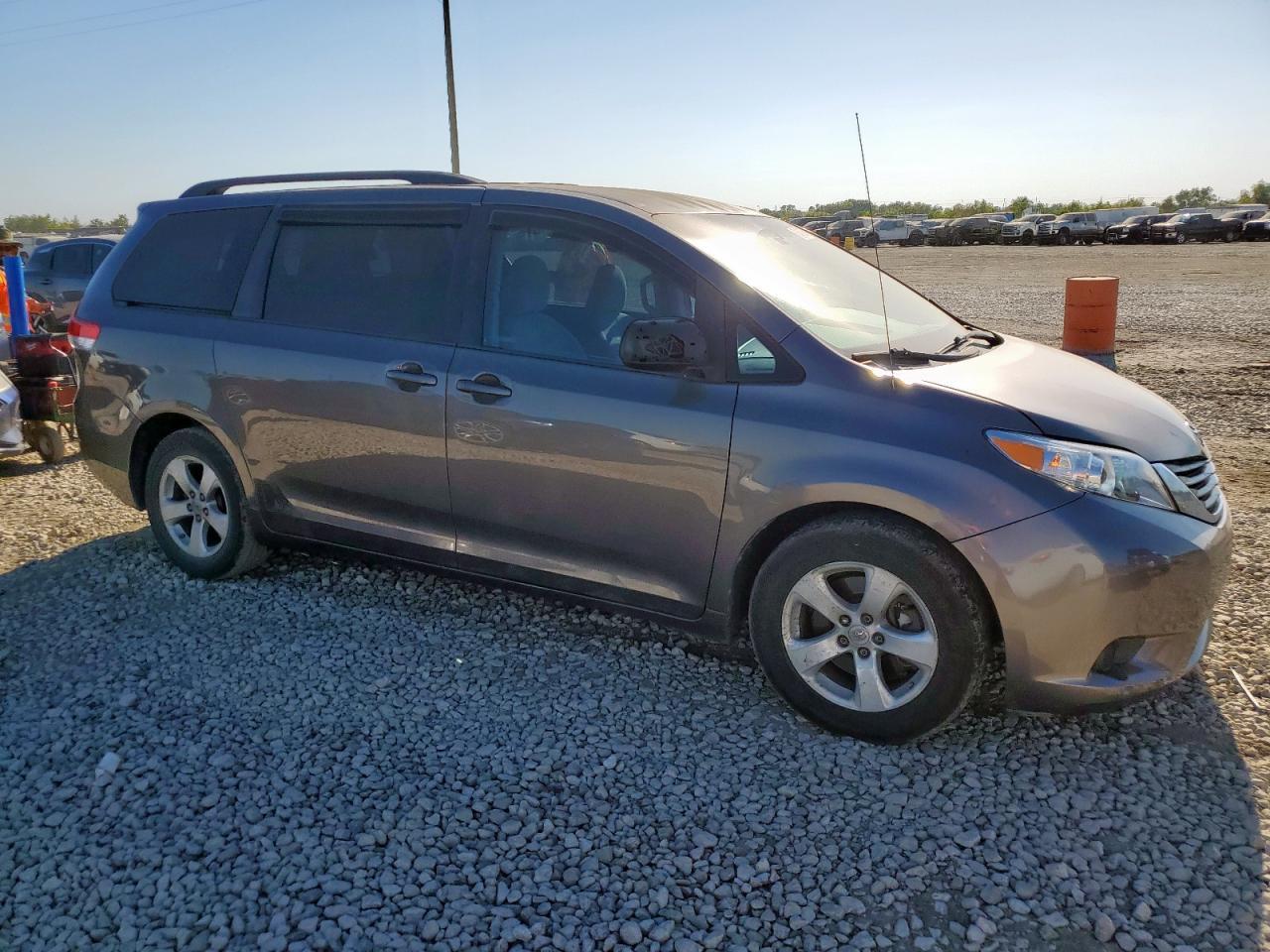 2013 Toyota Sienna - zdjęcie 4