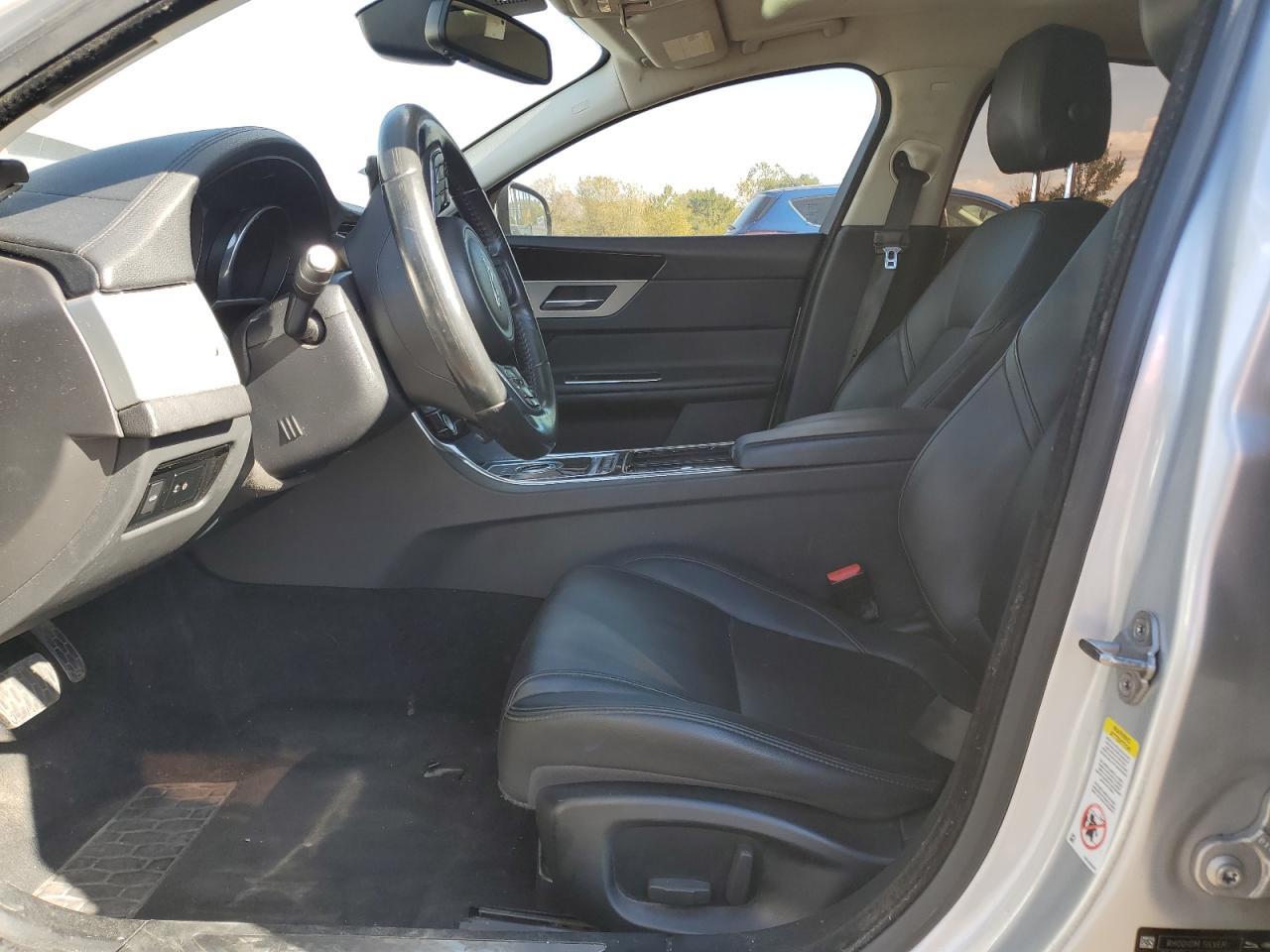 2016 Jaguar Xf Premium - zdjęcie 7