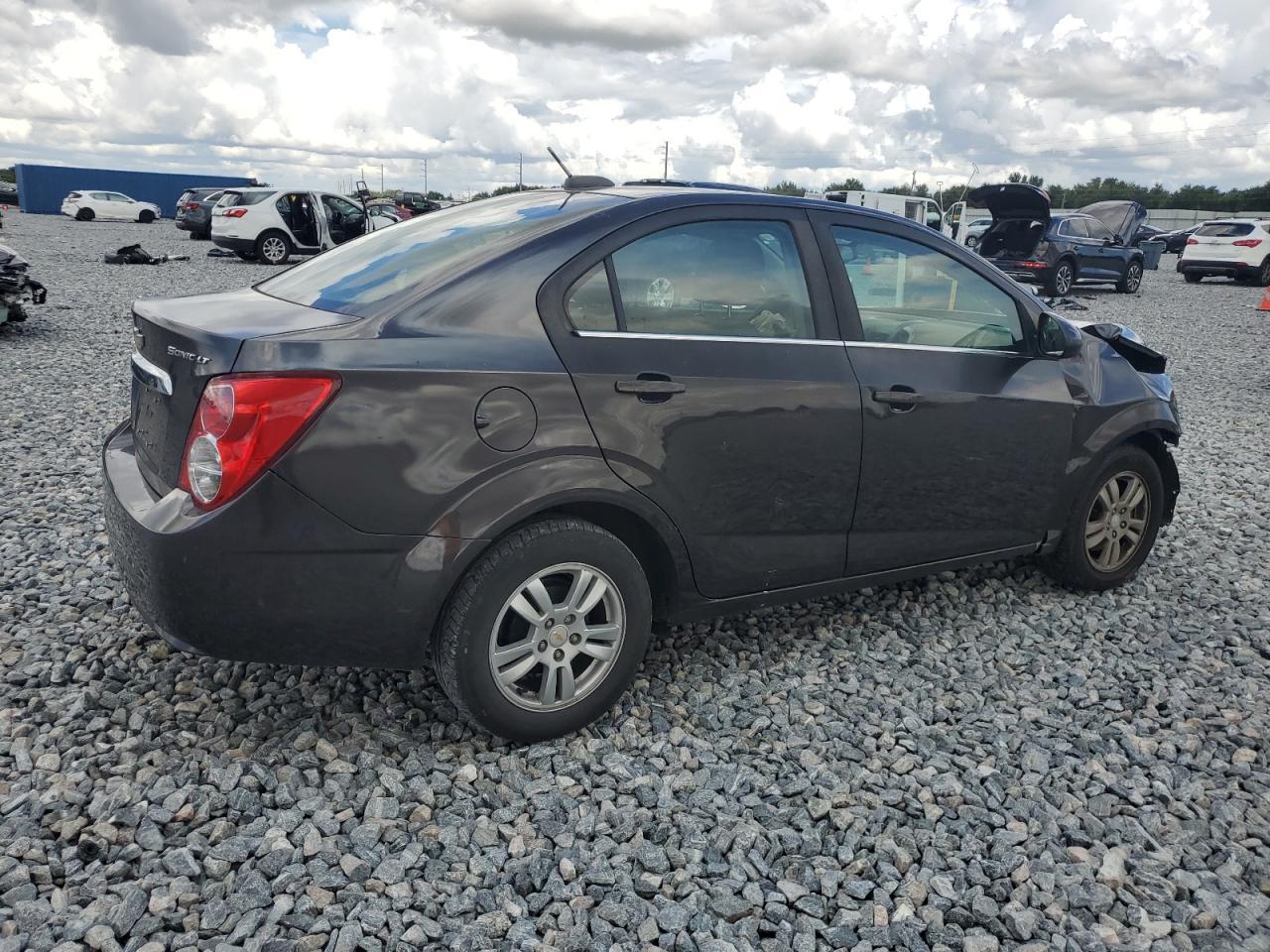 2015 Chevrolet Sonic Lt - zdjęcie 3