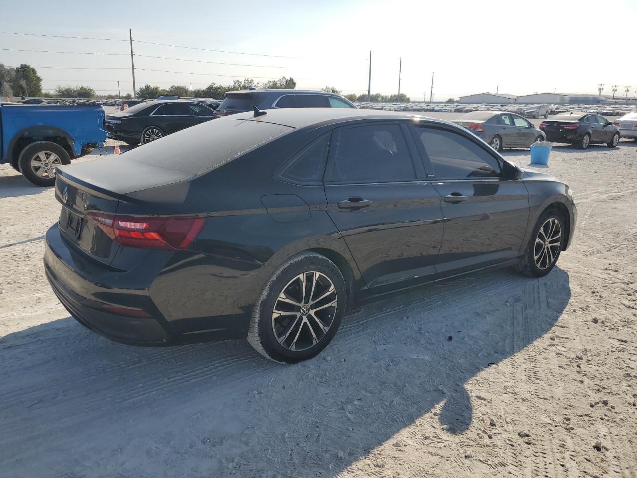 2023 Volkswagen Jetta - zdjęcie 3