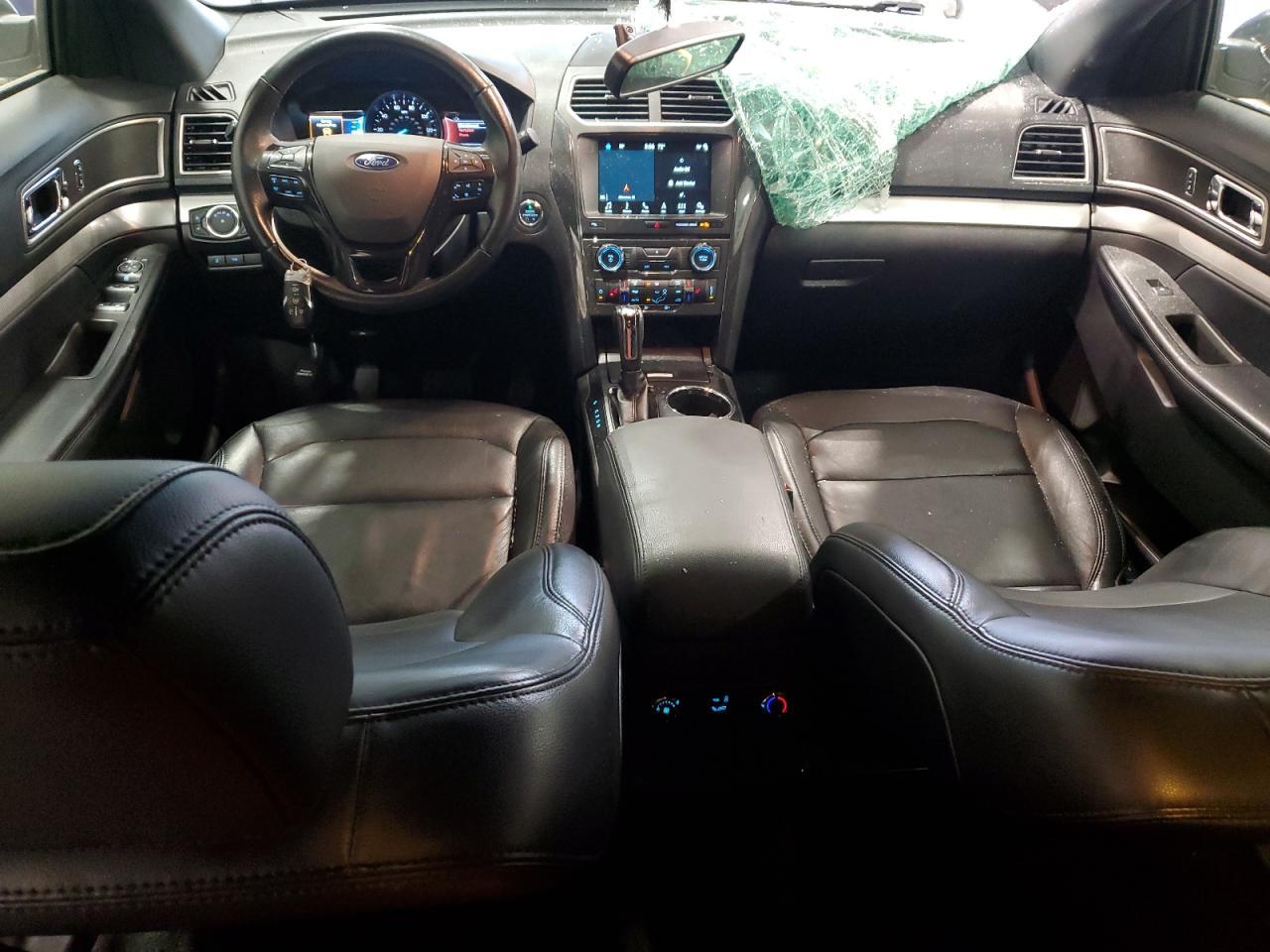 2017 Ford Explorer - zdjęcie 8