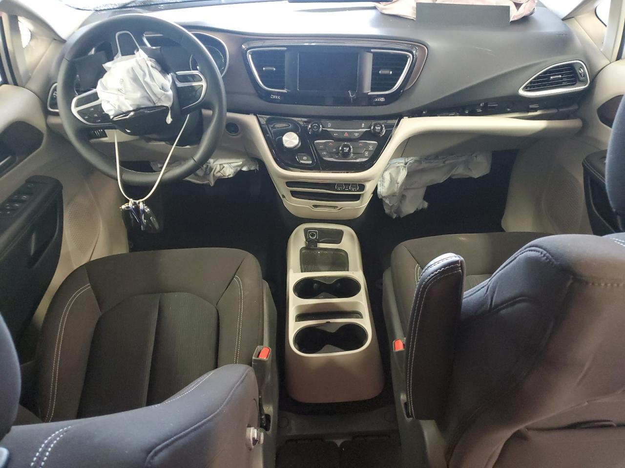 2024 Chrysler Voyager Lx - zdjęcie 8