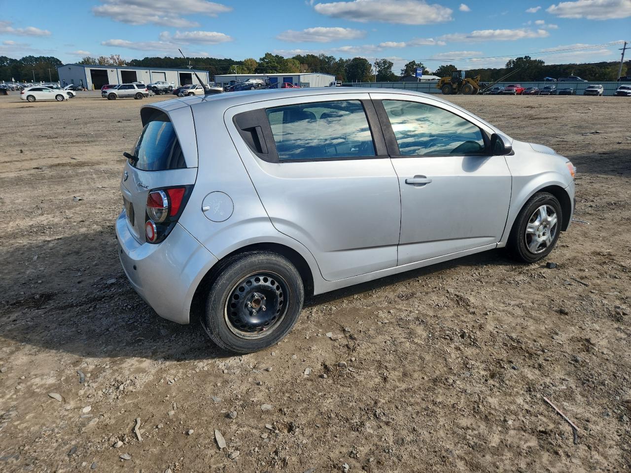 2013 Chevrolet Sonic Ls - zdjęcie 3
