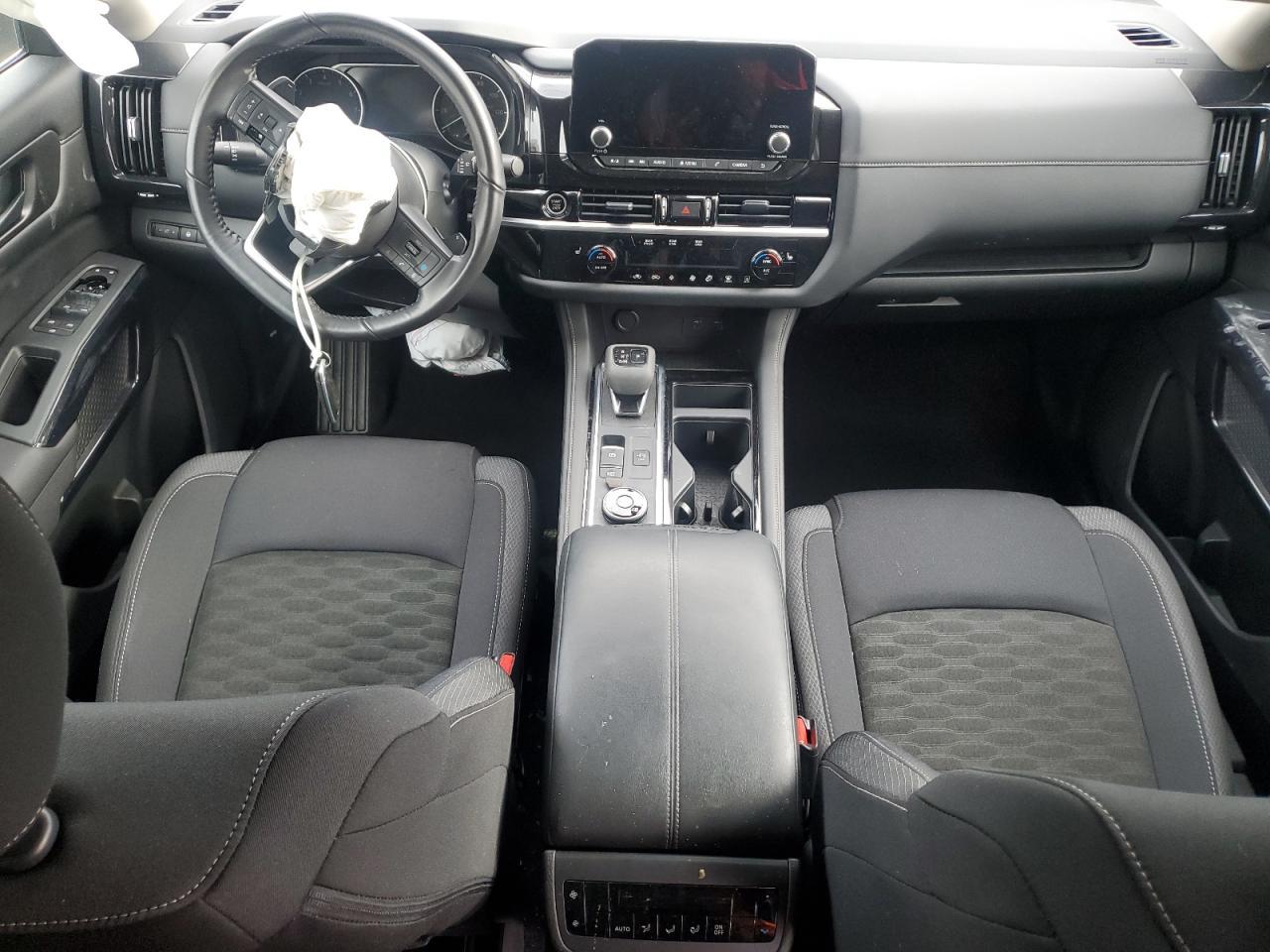 2024 Nissan Pathfinder Sv - zdjęcie 8