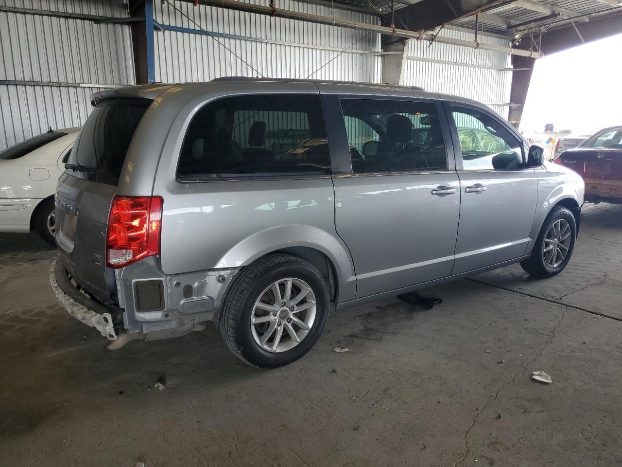 2019 Dodge Caravan - zdjęcie 3