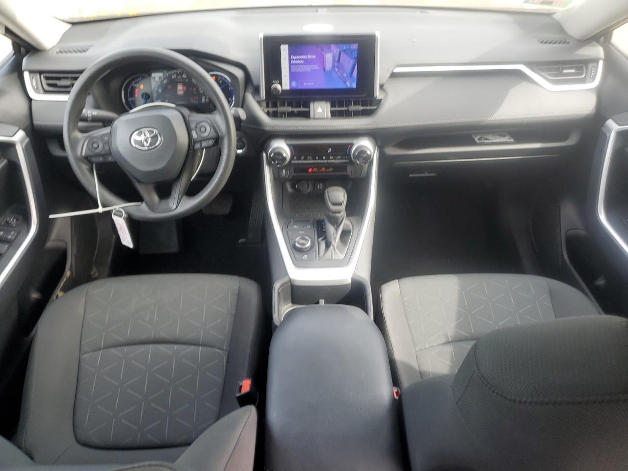 2024 Toyota RAV 4 - zdjęcie 8