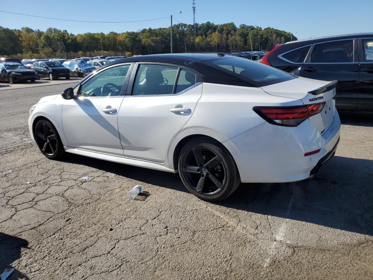 2022 Nissan Sentra - zdjęcie 2