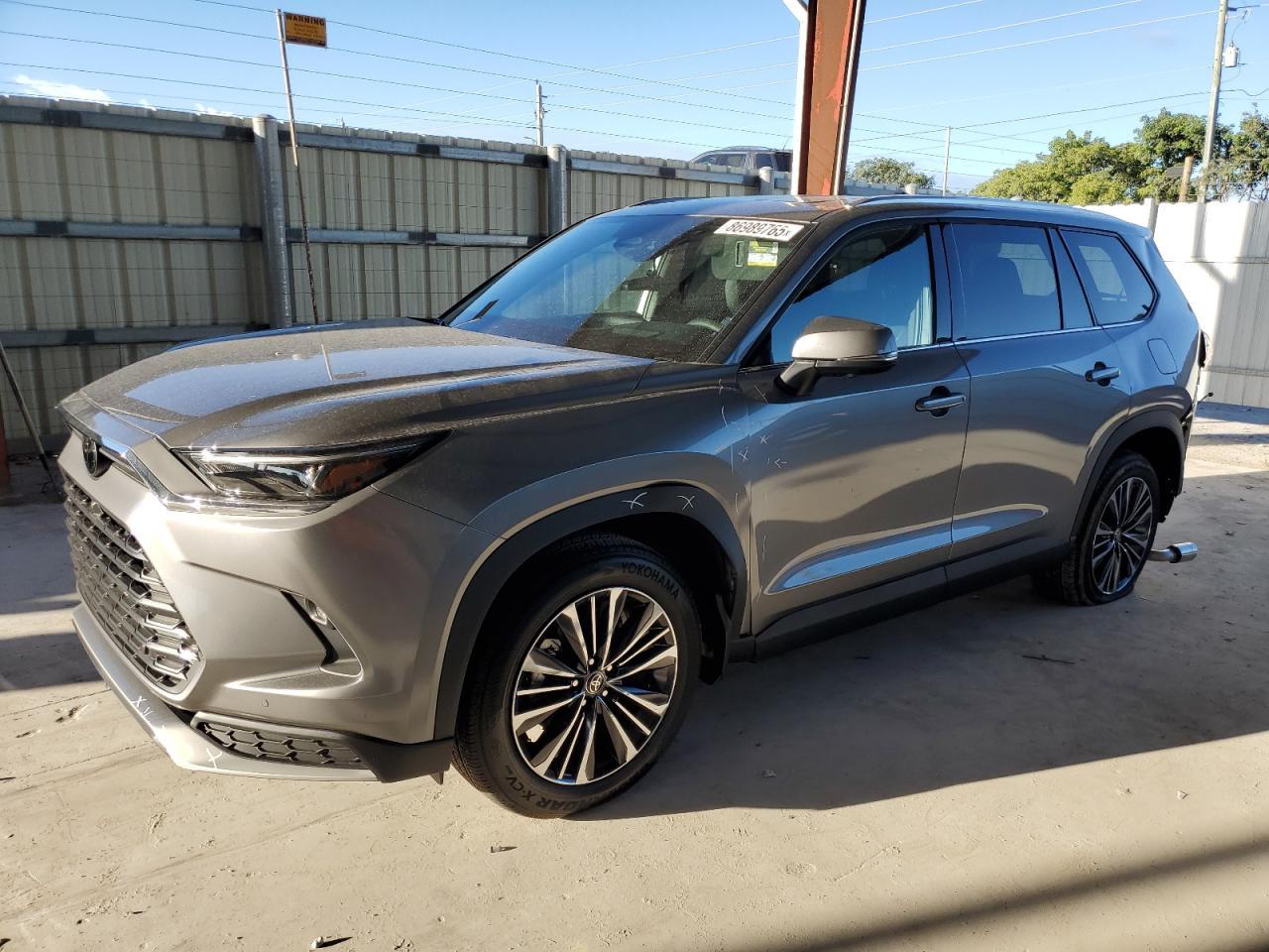 2025 Toyota Grand Highlander Limited - zdjęcie główne