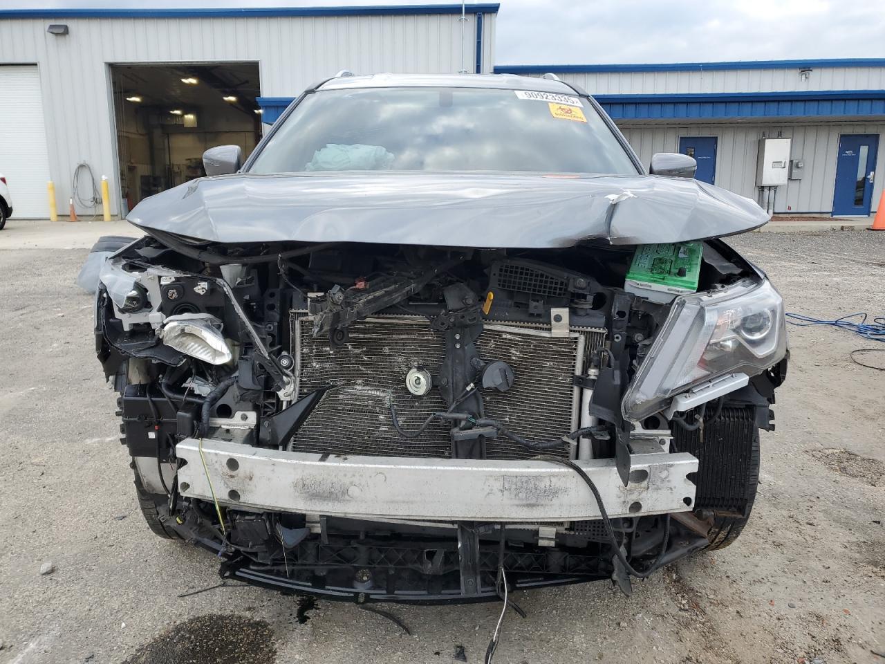 Nissan Pathfinder - zdjęcie 5