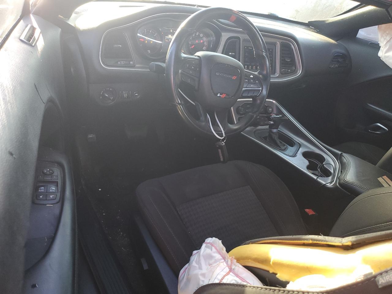 2017 Dodge Challenger - zdjęcie 8