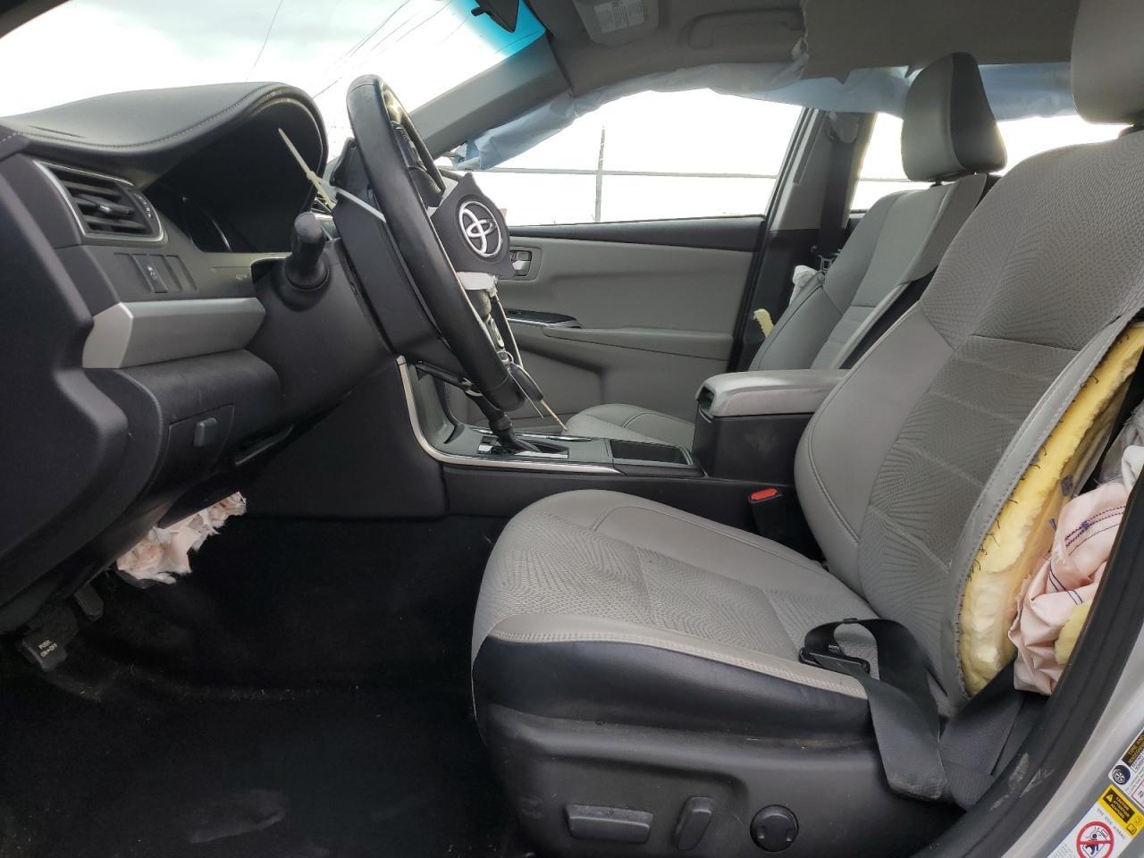 2016 Toyota Camry Le - zdjęcie 7