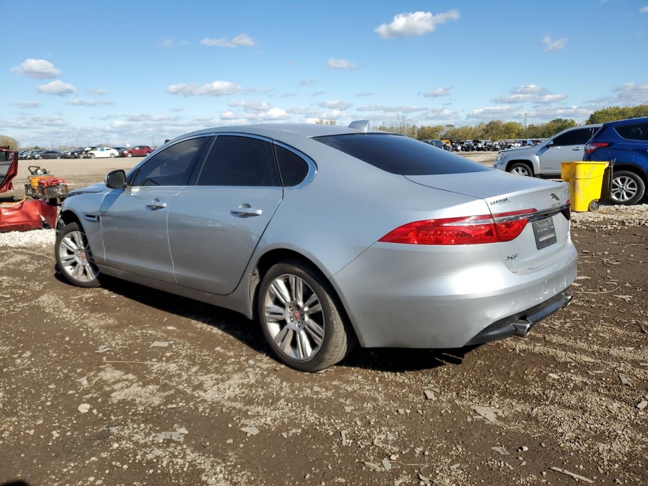 2016 Jaguar Xf Premium - zdjęcie 2