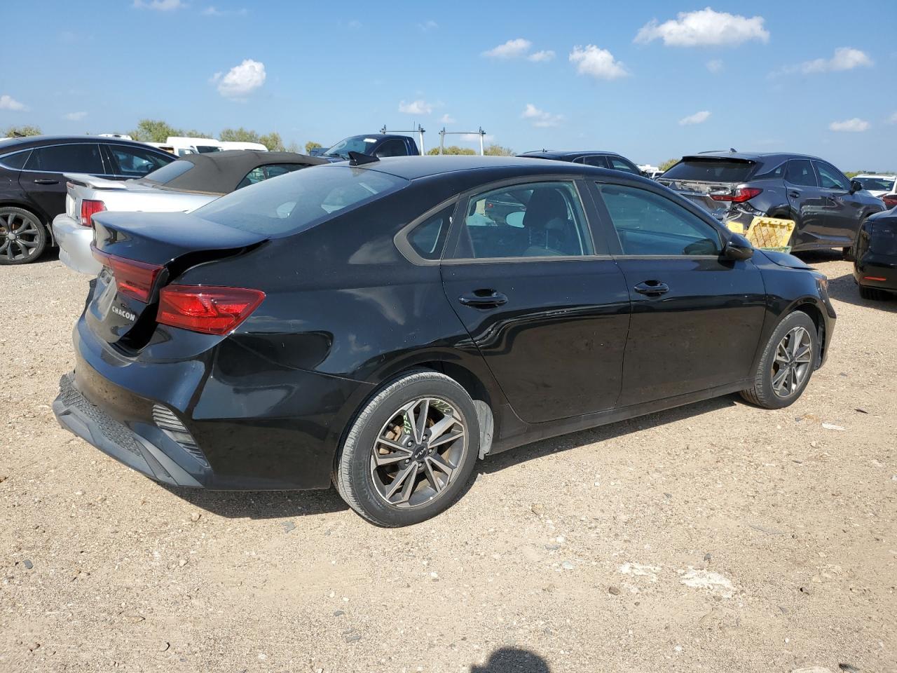 2022 Kia Forte - zdjęcie 3